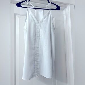 White tank top. Size L.
